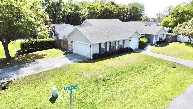 1220 MYRTLE AVENUE, St Cloud, FL 34771