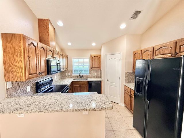 1220 MYRTLE AVENUE, St Cloud, FL 34771