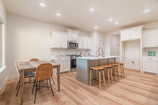 6907 14th Street, Lubbock, TX 79416