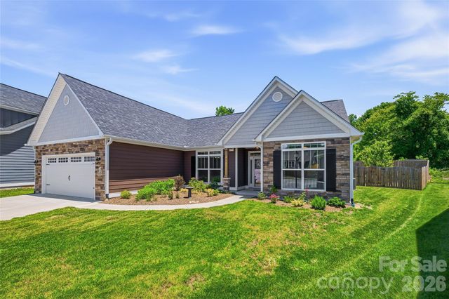 97 Spence Drive, Hendersonville, NC 28739