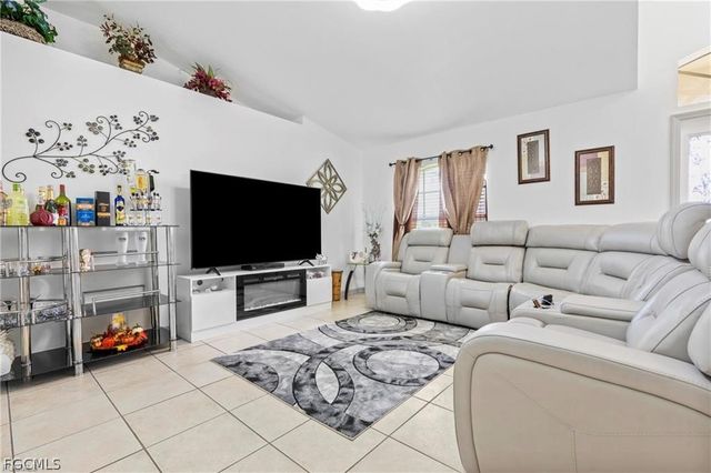 3508 12th ST SW, Lehigh Acres, FL 33976