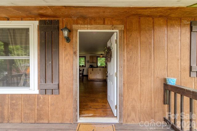 84 English Road, Spruce Pine, NC 28777