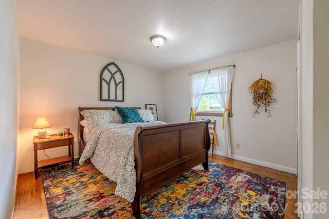 84 English Road, Spruce Pine, NC 28777