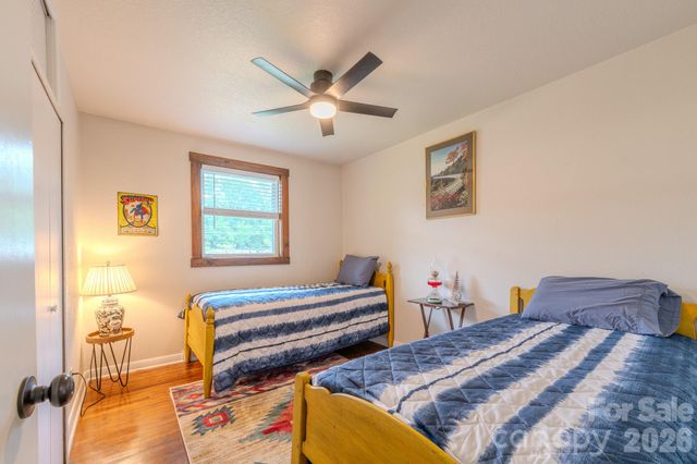 84 English Road, Spruce Pine, NC 28777