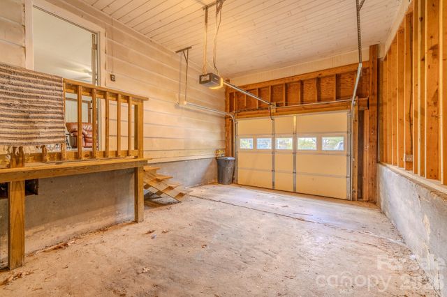 84 English Road, Spruce Pine, NC 28777