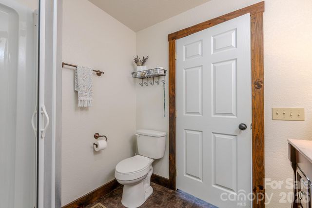 84 English Road, Spruce Pine, NC 28777