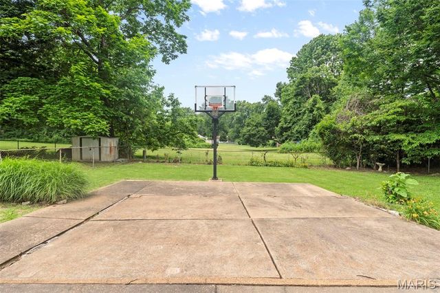 2153 Northern Limits Drive, Florissant, MO 63031