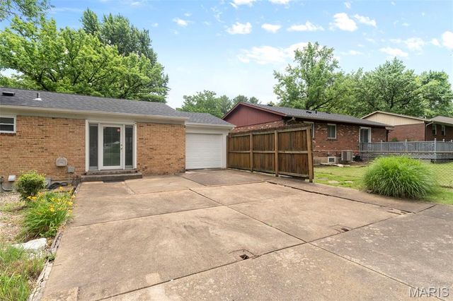 2153 Northern Limits Drive, Florissant, MO 63031