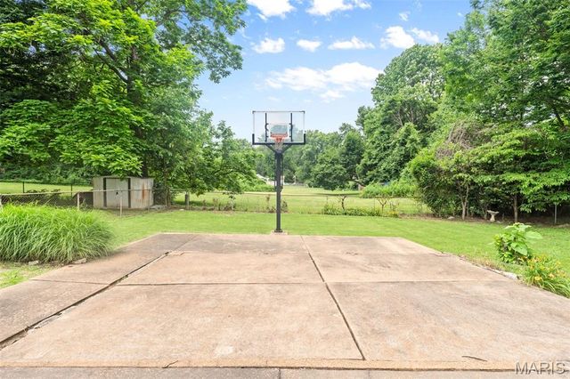 2153 Northern Limits Drive, Florissant, MO 63031