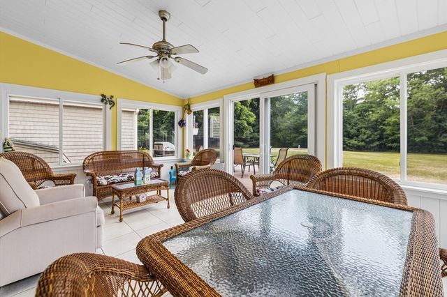 25 Pamden Ln, Seekonk, MA 02771