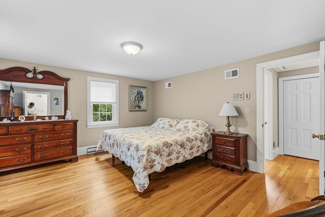 25 Pamden Ln, Seekonk, MA 02771
