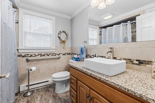 25 Pamden Ln, Seekonk, MA 02771