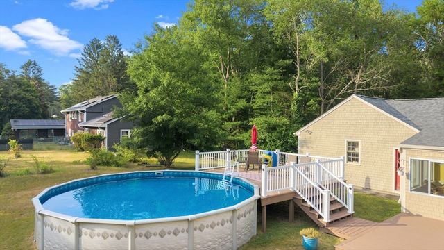 25 Pamden Ln, Seekonk, MA 02771