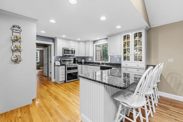 25 Pamden Ln, Seekonk, MA 02771
