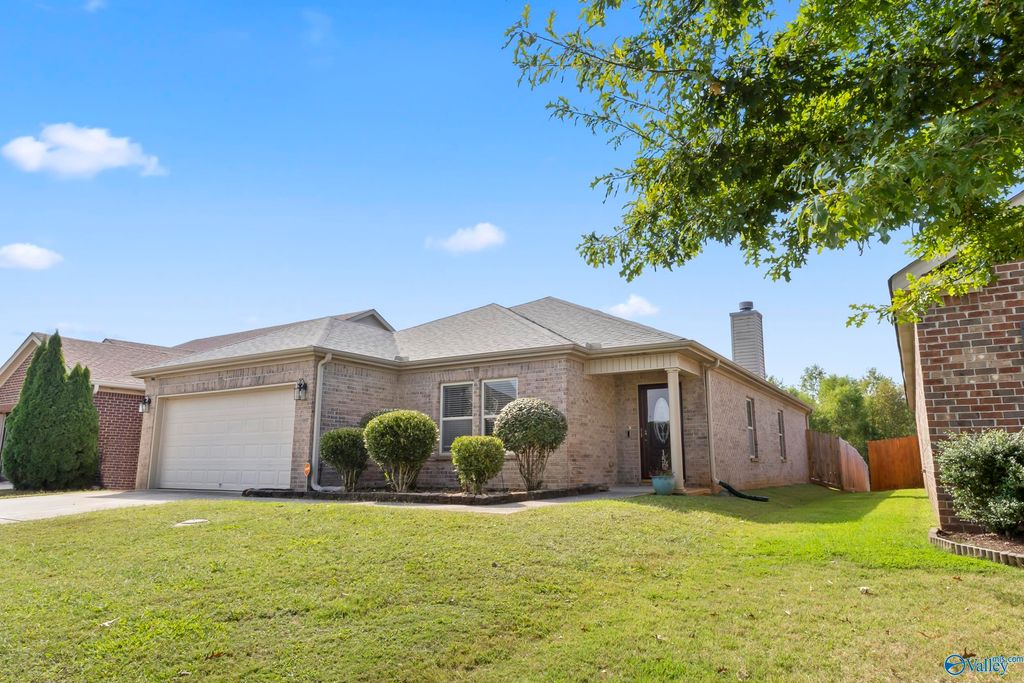 156 Gardengate Drive, Harvest, AL 35749