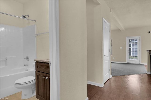 2812 Mark ST, Chesapeake, VA 23324