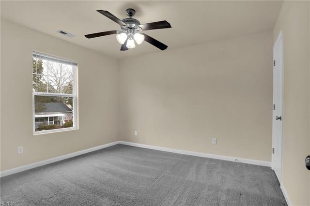 2812 Mark ST, Chesapeake, VA 23324