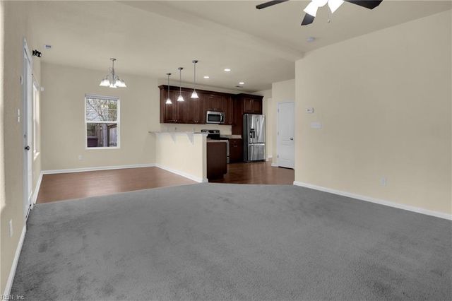 2812 Mark ST, Chesapeake, VA 23324