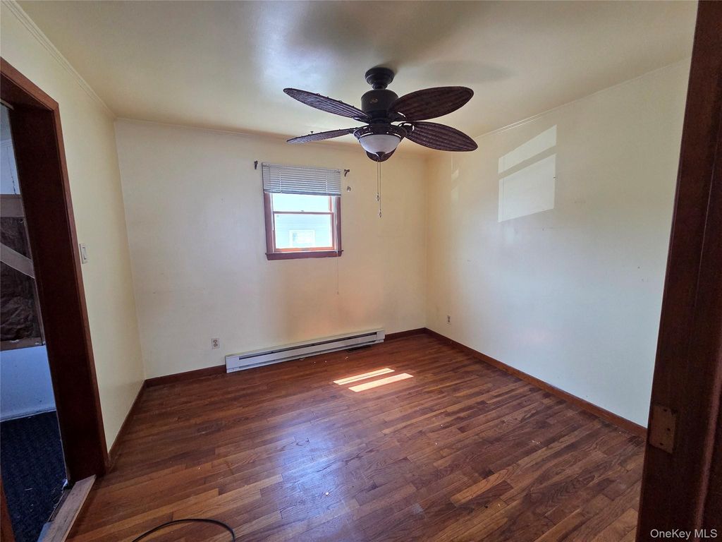 533 S 8th Street, Lindenhurst, NY 11757 — photo 5