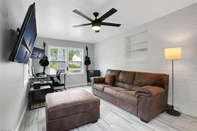 3912 Rumford Ln, Virginia Beach, VA 23452