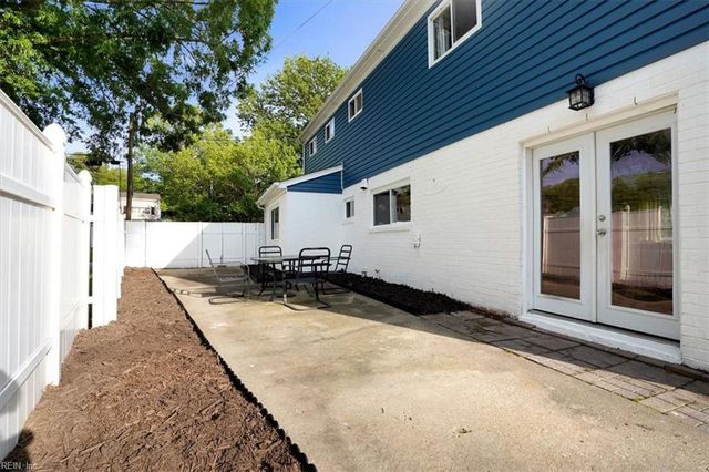 3912 Rumford Ln, Virginia Beach, VA 23452