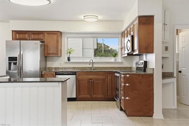 3912 Rumford Ln, Virginia Beach, VA 23452