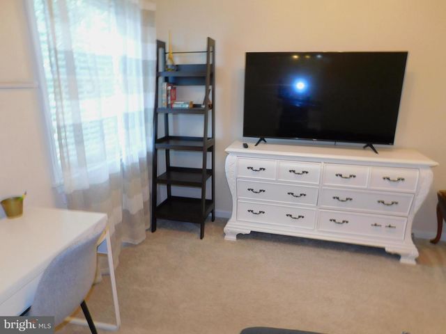 142 MANSFIELD ST, Fredericksburg, VA 22408