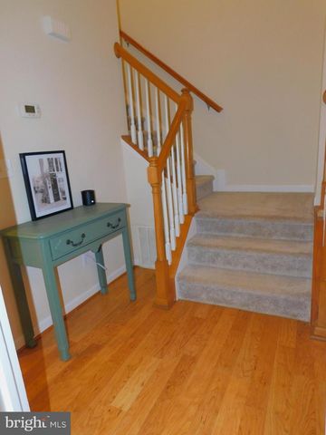142 MANSFIELD ST, Fredericksburg, VA 22408