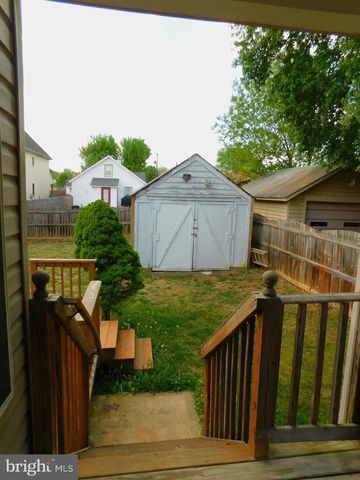 142 MANSFIELD ST, Fredericksburg, VA 22408