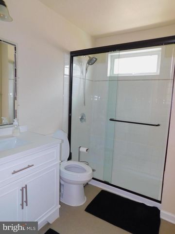 142 MANSFIELD ST, Fredericksburg, VA 22408
