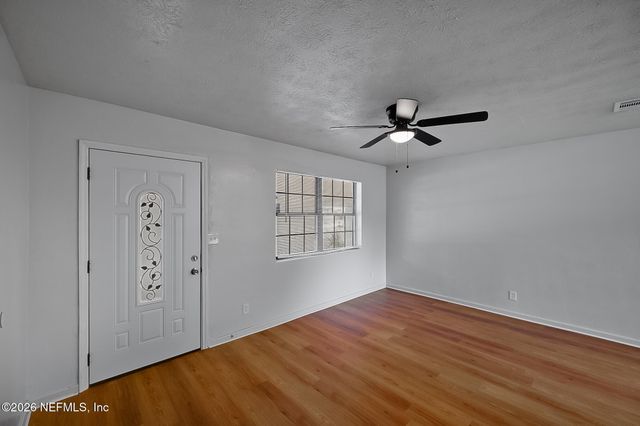 1111 UNDERHILL Drive, Jacksonville, FL 32211