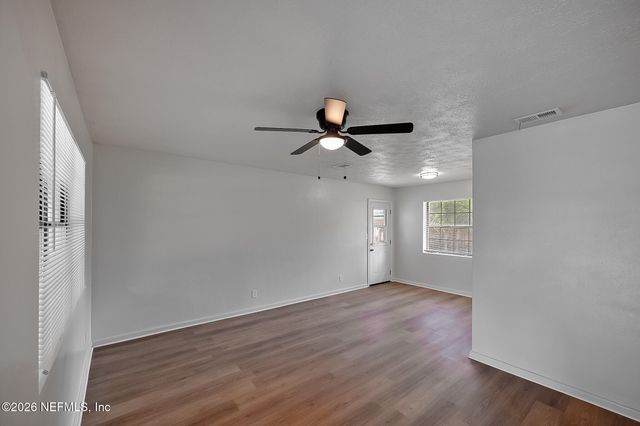 1111 UNDERHILL Drive, Jacksonville, FL 32211