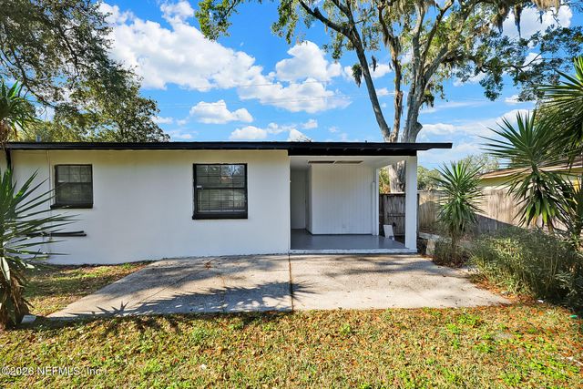 1111 UNDERHILL Drive, Jacksonville, FL 32211