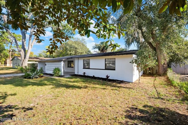 1111 UNDERHILL Drive, Jacksonville, FL 32211