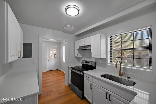 1111 UNDERHILL Drive, Jacksonville, FL 32211