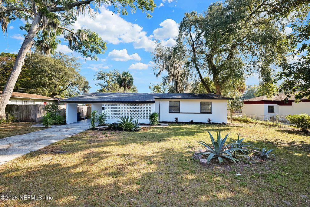 1111 UNDERHILL Drive, Jacksonville, FL 32211