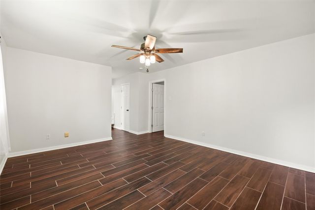 5827 S Braeswood Boulevard, Houston, TX 77096