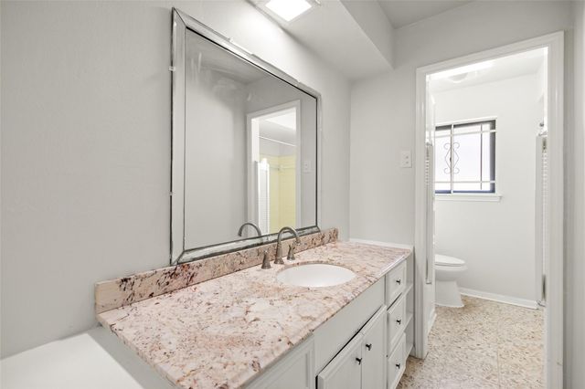 5827 S Braeswood Boulevard, Houston, TX 77096