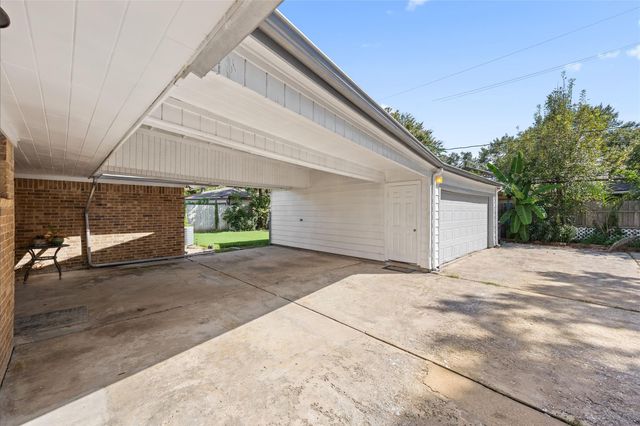 5827 S Braeswood Boulevard, Houston, TX 77096
