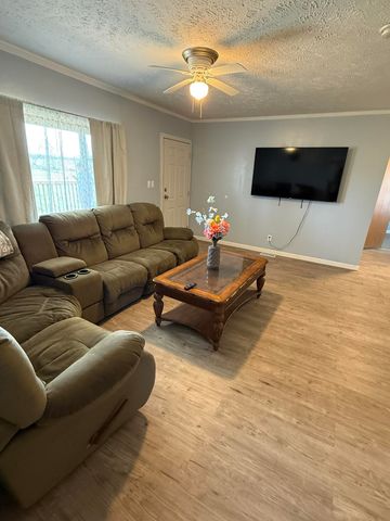 7299 Ida Road, Albany, KY 42602