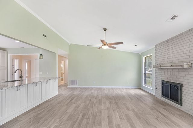 1811 S 22nd Street, Rogers, AR 72758