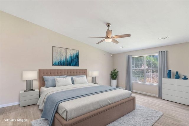 1811 S 22nd Street, Rogers, AR 72758