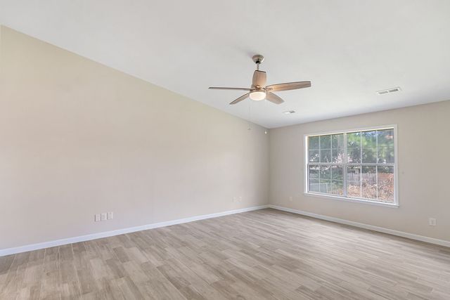 1811 S 22nd Street, Rogers, AR 72758