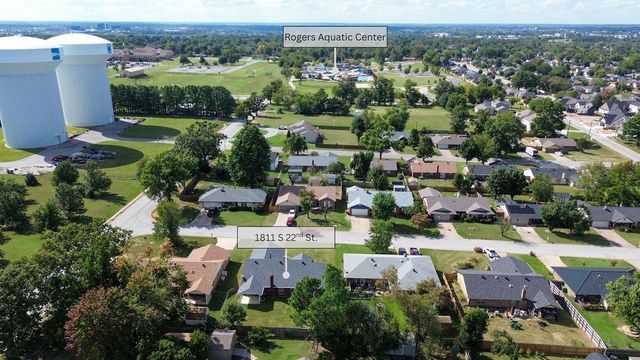 1811 S 22nd Street, Rogers, AR 72758