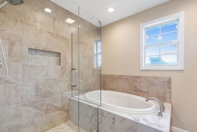 1811 S 22nd Street, Rogers, AR 72758