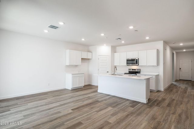 17589 W TURQUOISE Avenue, Waddell, AZ 85355