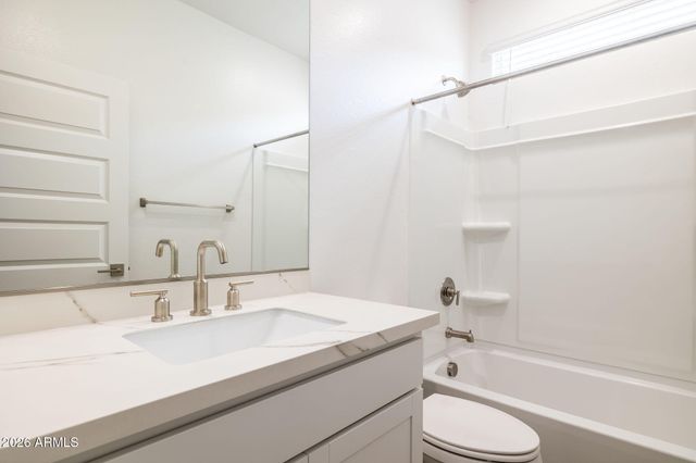 17589 W TURQUOISE Avenue, Waddell, AZ 85355