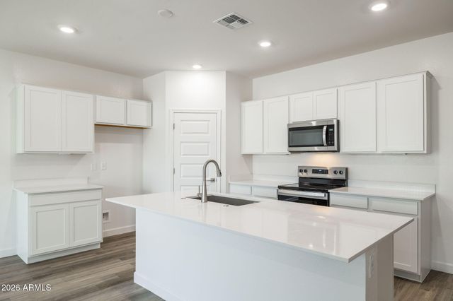 17589 W TURQUOISE Avenue, Waddell, AZ 85355