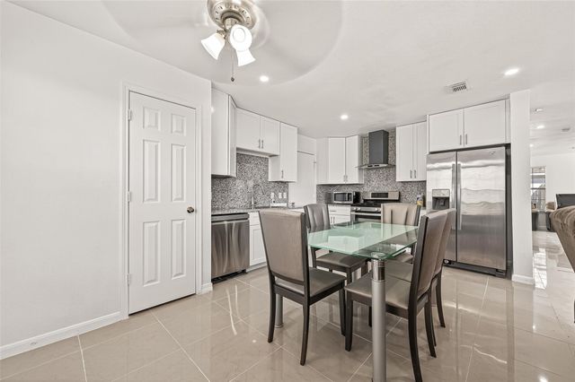 15707 Crooked Arrow Drive, Sugar Land, TX 77498