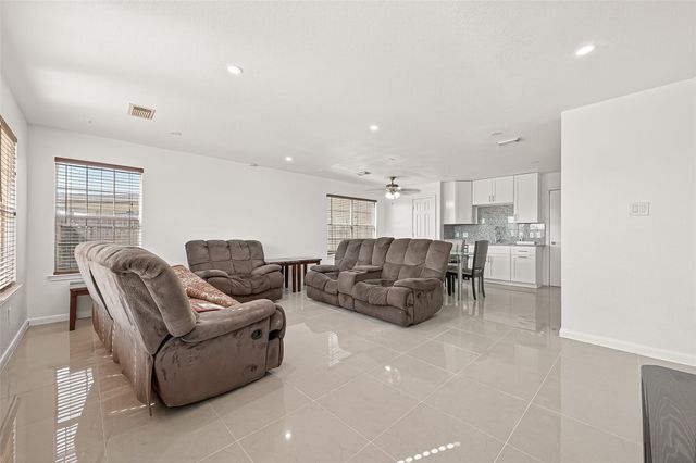 15707 Crooked Arrow Drive, Sugar Land, TX 77498